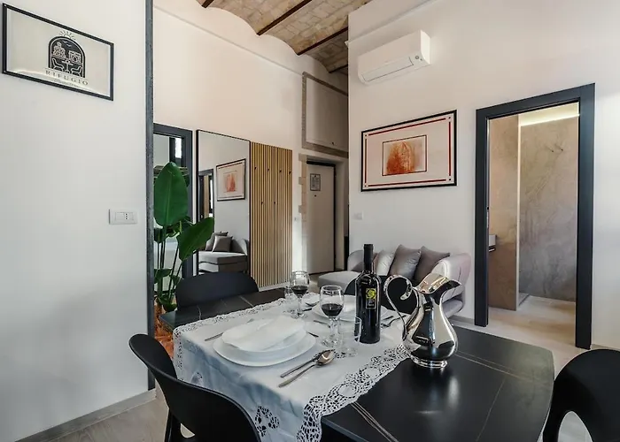 Retreat With Terrace, 25-minute Walk From The Trevi Fountain * Rome