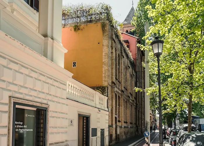 Appartement Retreat With Terrace, 25-minute Walk From The Trevi Fountain