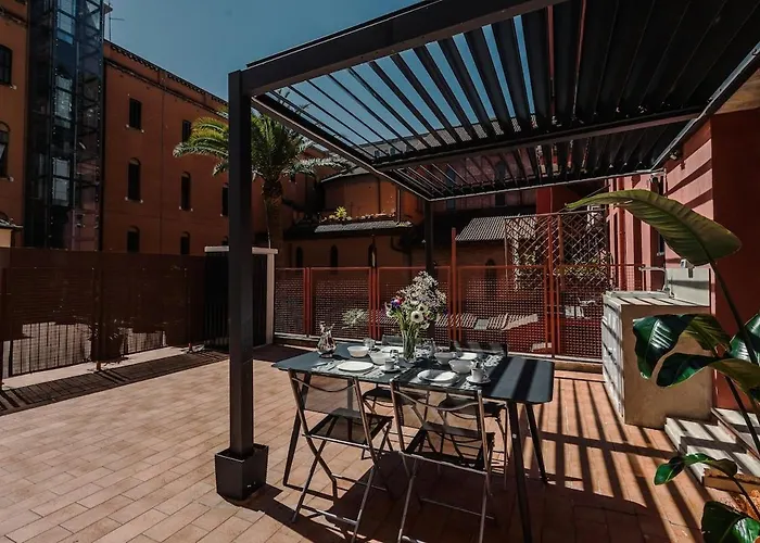 Retreat With Terrace, 25-minute Walk From The Trevi Fountain Appartement