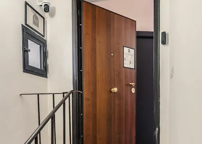 Retreat With Terrace, 25-minute Walk From The Trevi Fountain Rome