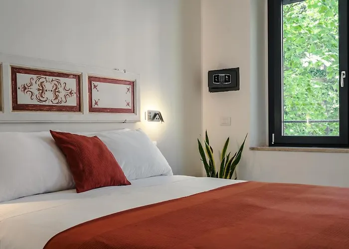 Retreat With Terrace, 25-minute Walk From The Trevi Fountain Appartement Rome