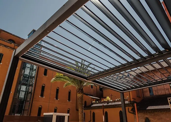 Retreat With Terrace, 25-minute Walk From The Trevi Fountain Appartement