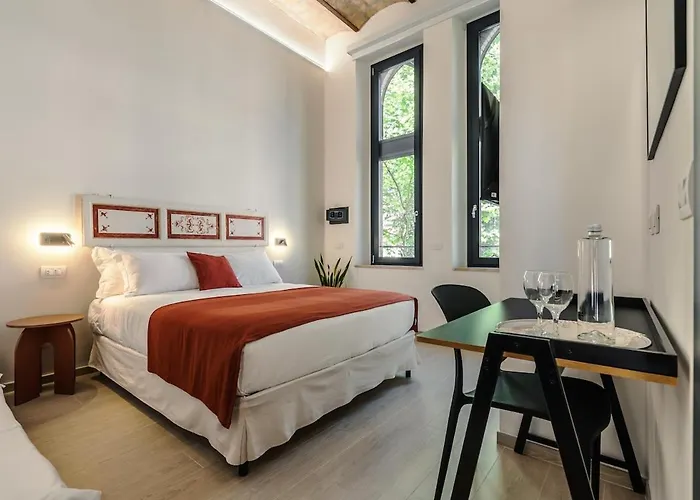 Appartement Retreat With Terrace, 25-minute Walk From The Trevi Fountain Rome