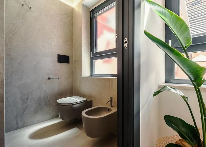 Retreat With Terrace, 25-minute Walk From The Trevi Fountain * Rome