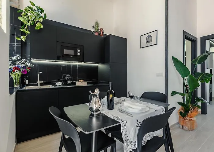 Appartement Retreat With Terrace, 25-minute Walk From The Trevi Fountain Rome