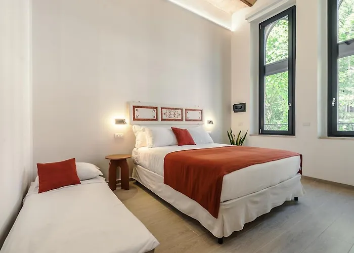 Retreat With Terrace, 25-minute Walk From The Trevi Fountain